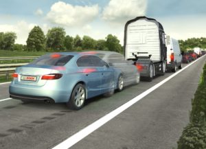 Bosch делает вождение более безопасным и комфортным: вспомогательные системы теперь доступны для автомобилей компакт-класса