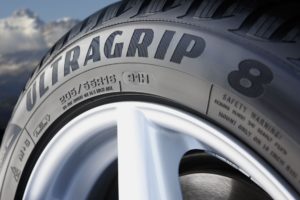 Новое поколение зимних шин Goodyear UltraGrip 8 улучшает рекорды производительности