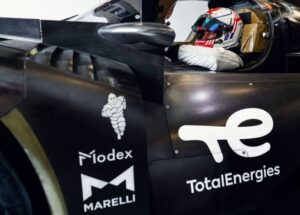 Технічне партнерство між Peugeot Sport та Marelli – гіперкар Peugeot 9X8 отримав електродвигун та інвертор Marelli