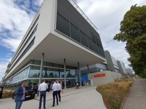 Візит на завод напівпровідників Bosch у Дрездені