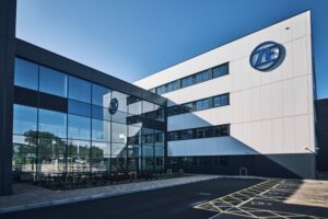 Нова випробувальна лабораторія концерну ZF у Великій Британії сприяє розробці наступного покоління електромобілів