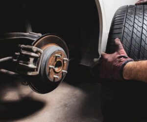 Коли потрібно міняти гальмівні диски?