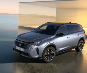 Створений для великих подорожей: головні переваги 7-місного SUV Peugeot 5008